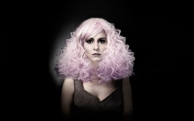 CÓMO TRABAJAR CORRECTAMENTE CON UN CABELLO RIZADO